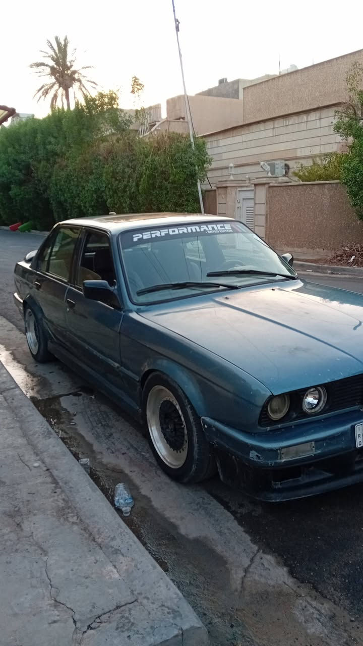بيئم زعره لبيع موديل 90 مكينه مسكر 25 فانوص مكينه كير مكفوله تبريد نقصه بس راديتر وكمبريسر فان شغال فريز جديد صوتها كلش حلو تحويل تاخذها كبل اسوي وياك عقد تحويل ثاني يوم نصبتها احلا من صور كهربائيات شغاله وحلوه اشاير بل مري سياره حلوه مكاني بغداد اتصل وبل خدمه *********** تحياتي  غرفتها حلوه كشانه جدد بس اني مغلفهن تلبيس شرط الكشانه لوك كير نمره قصيره zf شرط 1 مطناش 2 بطناش ترايك لبصره 200  رقمها مشروع وطني
