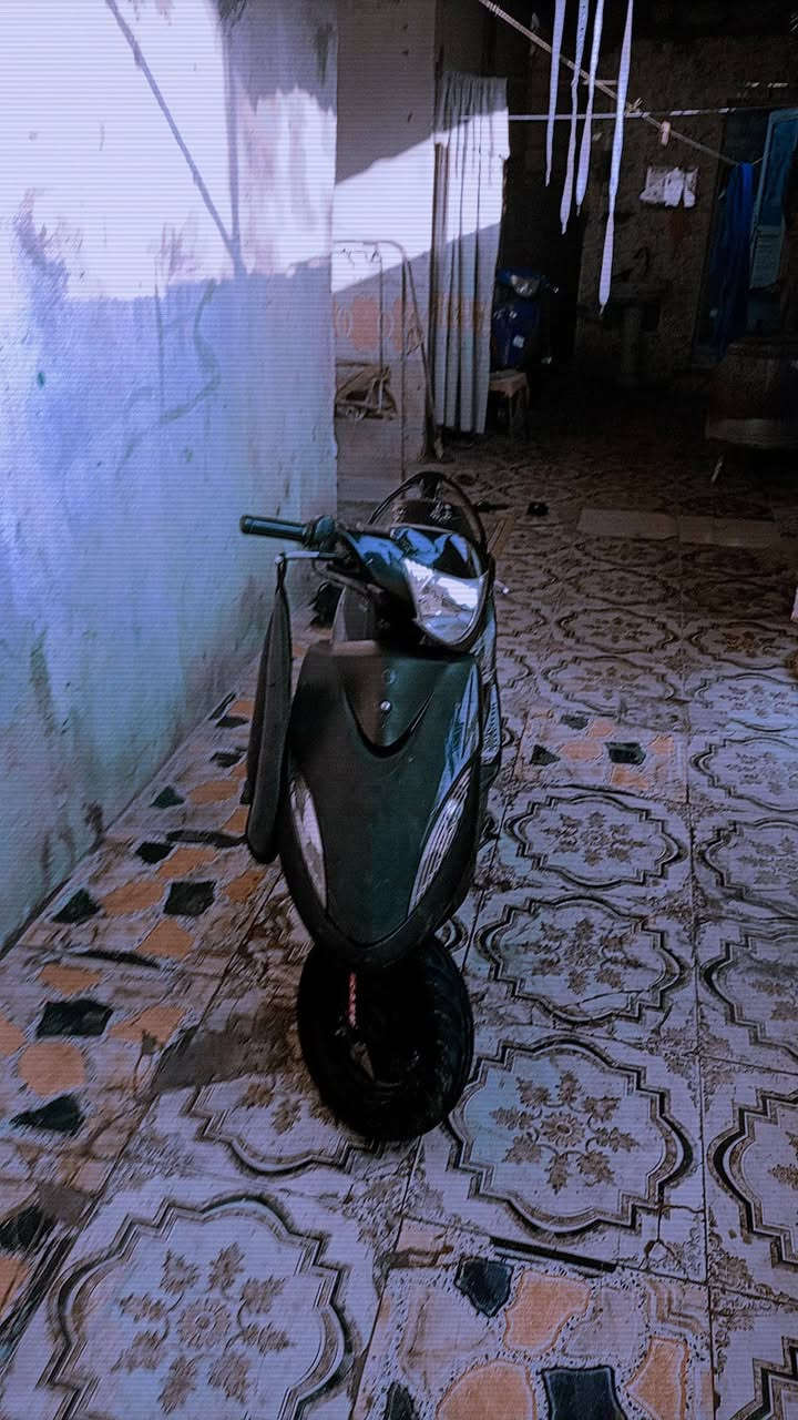 الدراجه للبيع السعر 950 وبيها مجال حك الجيه الرقم ***********
