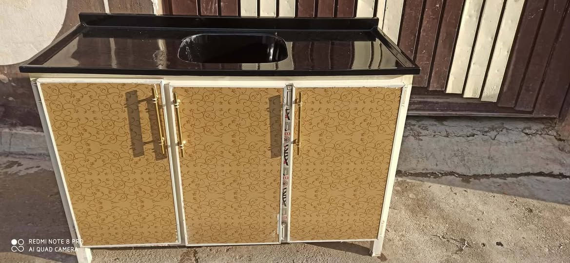 كاونترات للبيع 
الشاري يتصل على الارقام
 خاص مغلق 
***********
***********
الاسعار داخل الصوره 
العنوان موصل الرشيديه
