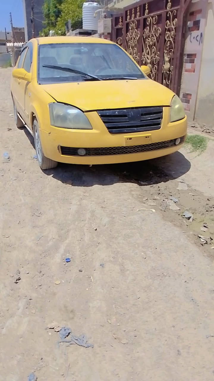 السلام عليك شيري سياره نظيفه وحلوه سياره قفلها 25 وبيها مجال***********

