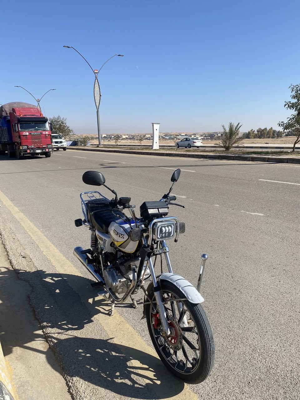 السلام عليكم للبيع سولنك 24
محرك كير الك الفحص
ماطور ماناقصه كلشي
كهربائيات كلها شغاله من التاير للتاير
نشاط فول 
***********
