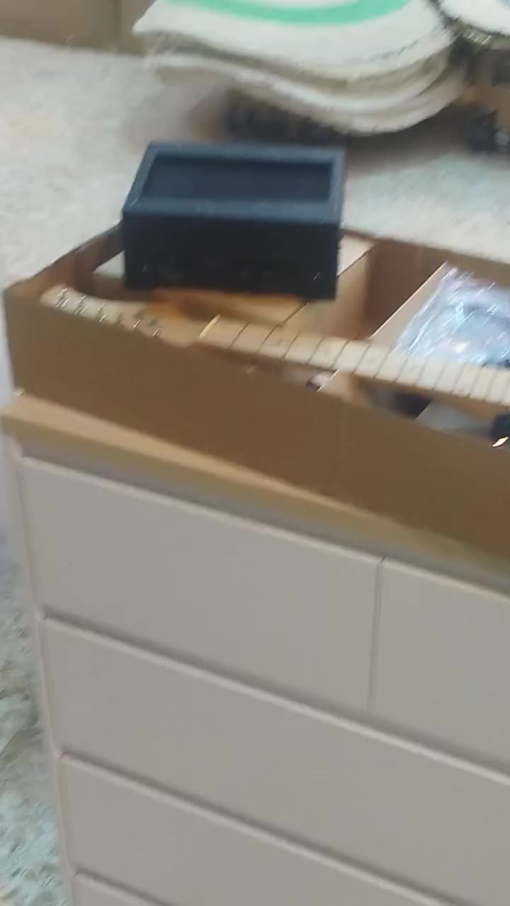 كيتار كهربائي انكو استرالي قياس ٨٠ سم 
يوجد توصيل لجميع محافظات العراق 
١٠٠ الف


**إذا كنت صاحب هذا الإعلان وتريد حذفه لأي سبب، رجاءا أرسل رسالة إلى الدعم الفني**