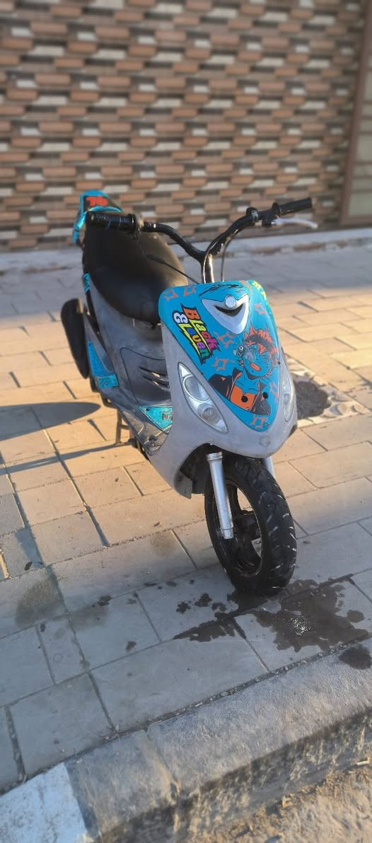 السلام عليكم للبيع ماكس قجمه 
دراجه بيه بوشه 55 دراجه جاهزه بس نقصه سلف 55 السعر  600 وبيه مجال 
رقم صاحب دراجه ***********انه مكلف بنشر
