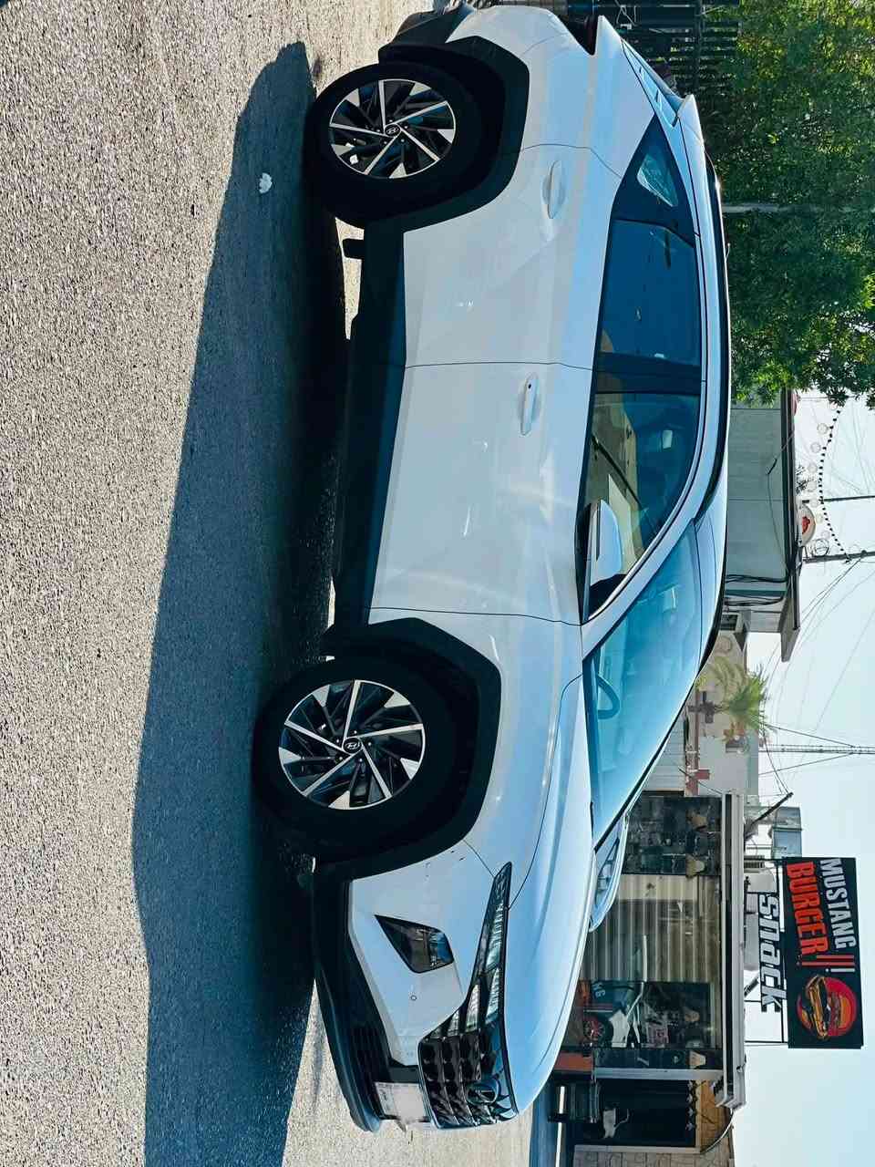 توكسان اعلى فئة بالخليجي 
موديل 2023 
رقم بغداد بأسمي  مكفوله من كلشي 
فول مواصفات بصمه +بانوراما 
تشغيل عن بعد 
مري شفط + بردات بلاديه
شحن وايرلس
قطعتين تبريد +شحن وايرلس
تبريد كشنات + كشنتات كهرباء
شاشه +تبريد لمس
حساس امامي خلفي +كاميرا دواره
السياره ماشيه 117 الف
 الف كلهن ع ايدي ماخذها زيرو
وباقي المواصفات المعروفه بالفول

 السعر : 195 
مكان السياره : بغداد الكرخ 
***********
