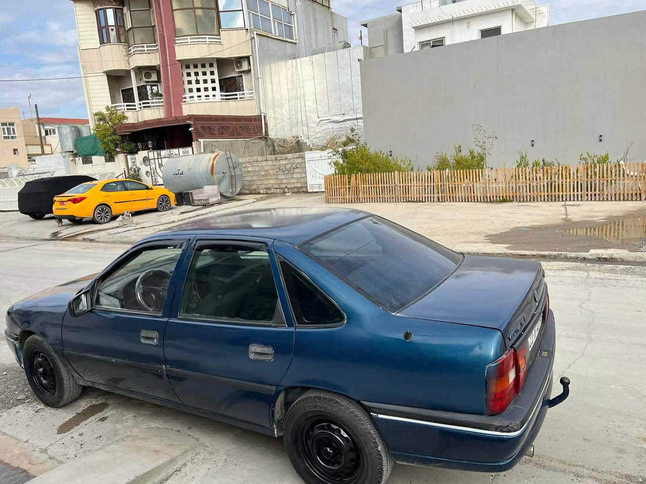 سلام عليكم اوبل فكتره موديل ٩٥ محرك ١٨ عادي  سياره جديد جاهزه ما بيه مصروف   رقم سليماني شرط تحويل سنويه لحد ٣١  سعر ٣٧ بيه مجال مكان سياره كركوك  رقمي *********** كركوك, العراق
