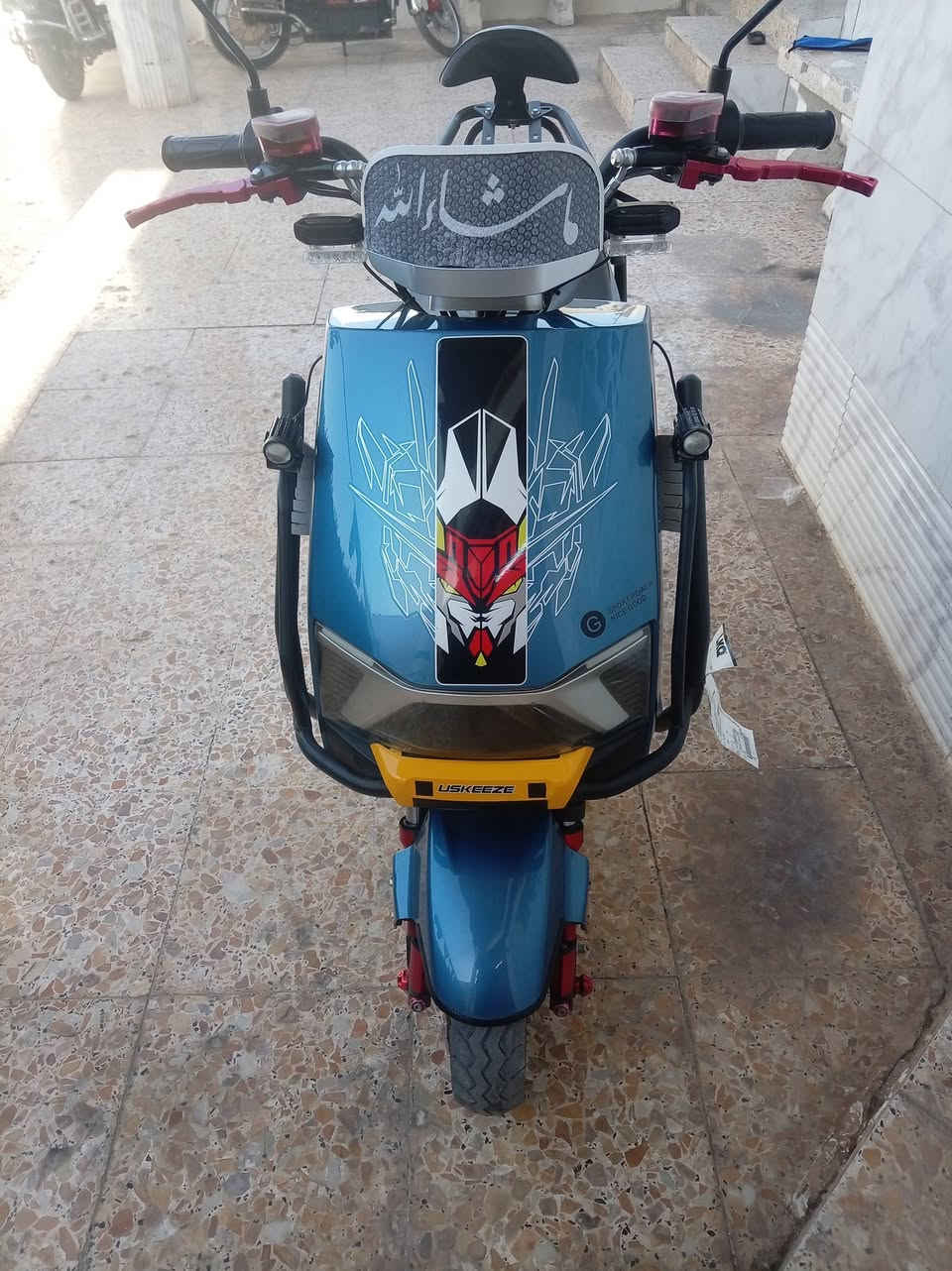 السلام عليكم متاح ماطور شحن سكنس مدرع كامل مكمل اي نقص مابي البطاريات بي اثنين مو زينه فقط السعر 575 وبيه مجال العنوان هيت الجبل قرب شركه صدى الناعور ***********
