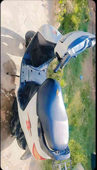 سلام عليكم دراجه فراشه للبيع الدراجه نضيفه مكينه مامفتوحه تشتغل نكره سلف وهندر الدراجه بعد احلى من الصوره السعر! 375بيها مجال المكان الهاشميه الجربوعيه للستفسار اتصال ع رقم ***********
