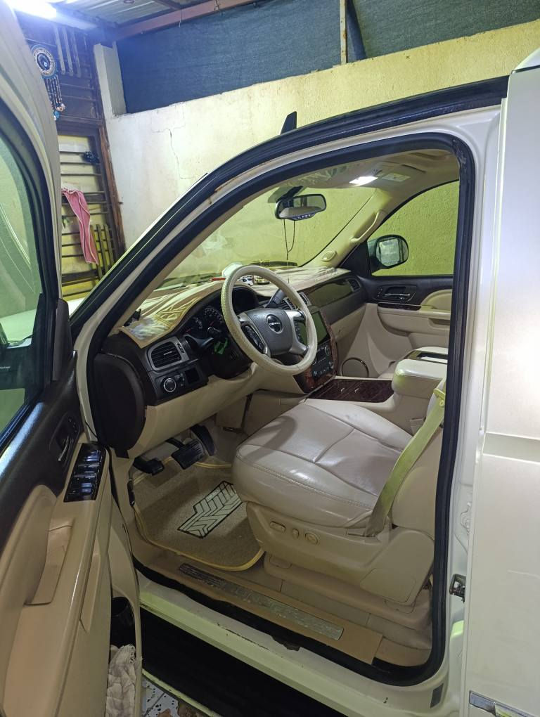 جمسي دنلي مديل 2012
فول مواصفات 1/1
شاشه 
تحكم ستيرن 
فتحه سقف 
شاشه خلفيه 
تبريد 3قطع 
تبريد تحكم خلفي أمامي 
تخم تاير 
مكفوله كير محرك اكسن حداديه
رقم سليمانيه سنويه بسمي
مكان السياره البصره 
بيع او مراوس 
التواصل: *********** البصرة, العراق
