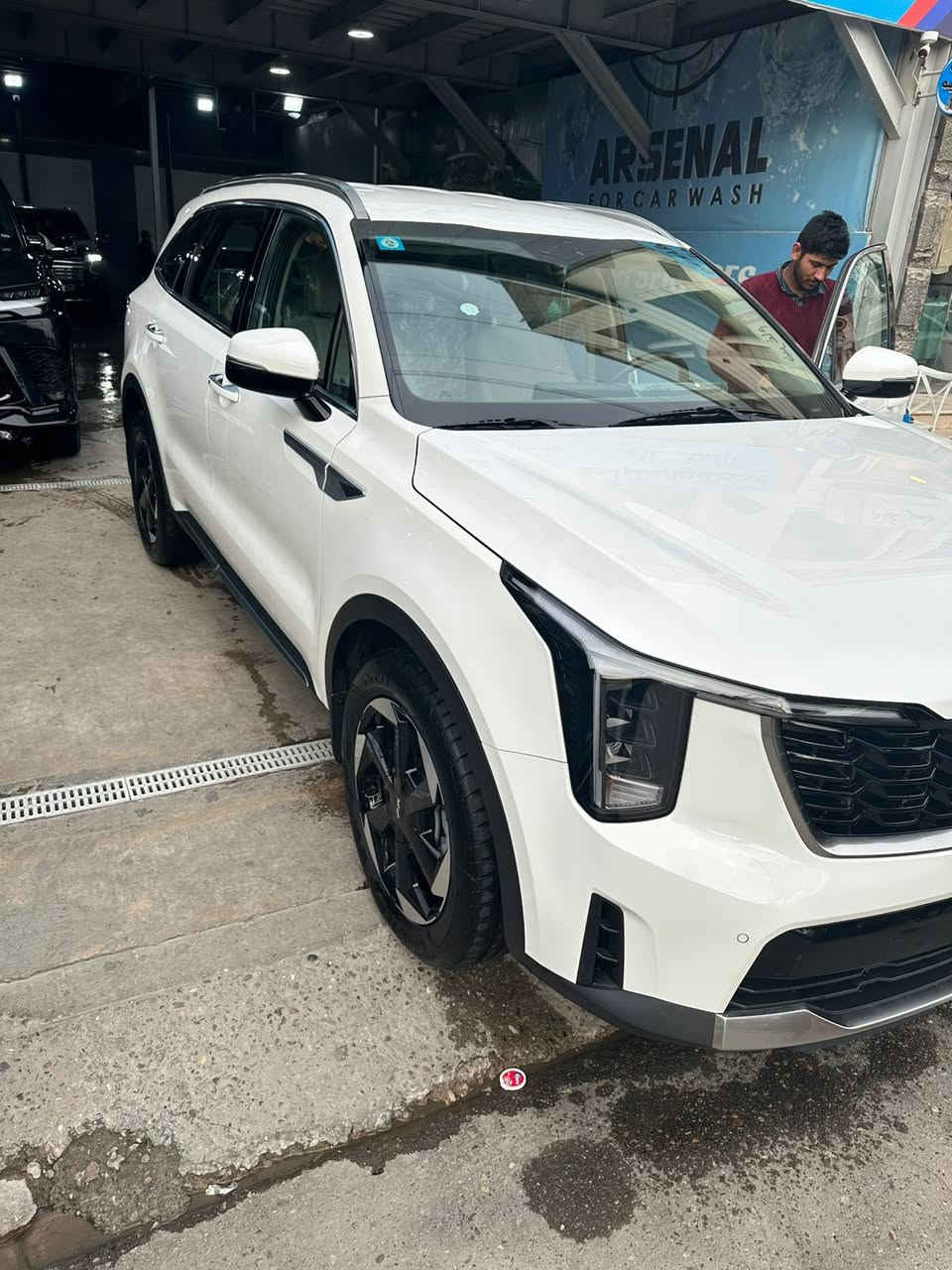 سلام عليكم

كيا سورنتو( 2025 )

ماشية ( 35 )الف كم فقط

رقم بغداد الجديد

مكينة ستة سلندر 

كفاله عامه من كلشي بارد او شخط او رصعه مكفووووله

المواصفات :- 

ويل 19

بصمة تشغيل وابواب وجنطة

كامرة خلفية

كشنات مخمل 

كشنات كهرباء 

كشنات الخلفيه قلاب كهرباء 

شاشة متصله

شفتات ستيرن 

تشغيل عن بعد 

حساسات 360 

ثلاث انظمة قياده 

شحن لاسلكي

منافذ تايبسي

بصمة عدد اثنين

بلوجكتر لد

مري شفط 

ترحيب 

لد مخفي متغير الاوان 

دمام بوس

سبعة راكب 

الخ من المواصفات المعروفة …..

السعر 315 وبيه مجال 

للاستفسار والتواصل 

***********

***********
