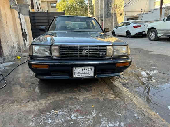 السلام عليكم 
كراون هارتوب 

موديل 1990

مكينه وكير 2500جدد 

عقل وضفيره جدد 

فول مواصفات 

كشنات كهرباء 

ثلاجه خلفيه 

تبريد شغال 

صدر امامي جديد 

صدر خلفي جديد 

تخم تاير جديد 

بور جديد 

السعر 39وبيها مجال 

تجي تكلب وتدلل 

العنوان بغداد الجديده النعيريه 

الرقم ***********
