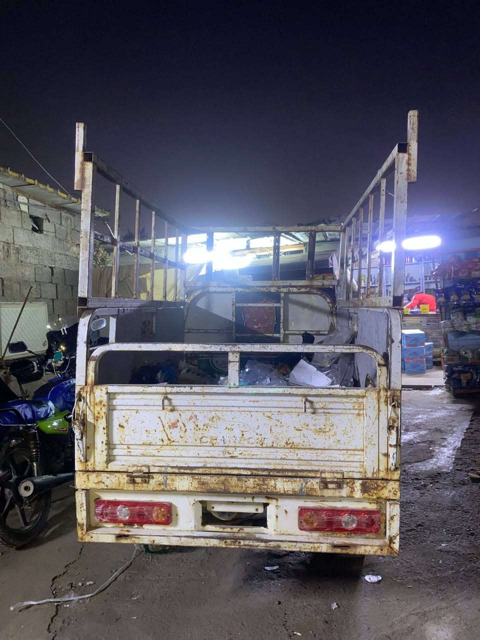 السلام عليكم ستوتة2021 شوفة عينك محرك ما مفتوح وكلجات يشكن الكاعه الستوته مرقم السعر1500 وبيه مجال رقمي*********** مكاني بغداد البياع  الموشراي لا يتواصل
