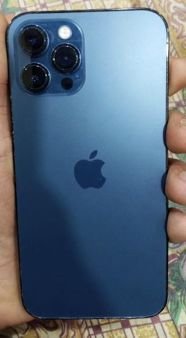 السلام عليكم أيفون 12 برو ماكس شرق اوسط (ماستر)للبيع
لون بحري مميزز  
بطاريه 100مبدله اصلي 
ذاكره 256
فيس إيدي شغال 
ماسترA/AA
شاصيه مكفول حتى من الزلغ
مبدل شاشه اصلي 3 خيارات وبيها ضمان ألوانها مثل الأصلي 
ولمسها بعد احسن من الأصلي باقي الجهاز على وضع الشركه حيل حيل نضيف 
السعر(475) وبيه مجال 
ماكو هيج نضافه ومستعجل على بعيته 
العنوان بغداد الحريه الثالثه 
الرقم/***********
واتساب موجود
