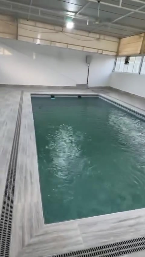 عندك عزيمه ؟ عندك تجمع عائلي وبيتك صغير ؟جبنالكم مزرعه #ايجار يومي✨  – مزرعة VIP بأجواء راقية وخصوصية كاملة ✨

إذا تدور على الراحة والونسة والأجواء الفخمة، مزرعتنا جاهزة تستقبلكم ❤️

🏡 بيت كبير ومرتب بمساحات واسعة
🏊‍♂️ مسبح حار وبارد
🧖‍♂️ ساونة للاسترخاء
🎱 بليارد وكافة وسائل الترفيه
🔥 أماكن خاصة للشوي والجلسات
🌴 أجواء هادئة ومناسبة للعوائل والأصدقاء

⏰ نظام الإيجار: 24 ساعة كاملة
✅ دخول وخروج مريح
✅ خصوصية وأجواء مميزة
الموقع:جيمن خلف كلية القلم

للحجز والاستفسار �***********
