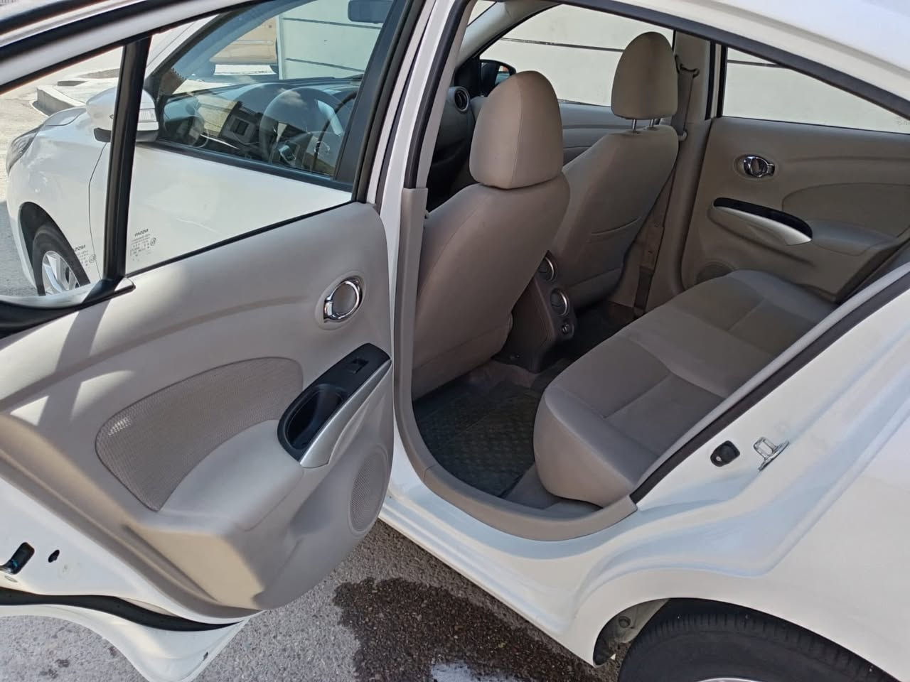 نيسان سني موديل 24 كفاله عامه فول مواصفات سياره ع وضع شركه بصمه ويل كب شاشه كامرا يدات نيكل جام كهرباء سياره كلشي بيهه جديد ع وضع شركه ماشيه 50 تايرات شركه 
سعرها 126

‭0771 225 3827‬
اني مكلف ب نشر هذا رقم صاحبهه
