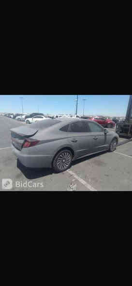 سلام عليكم للبيع او مراوس حسب القناعه 
موديل 23 هايبرد مكينه 2000 دوش سياره كفاله 
من صبغ وفتح فقط دعاميه وبدون صبغ 
مواصفات 5 رادارات تشغيل عن بعد داخل ابيض شاشه جبيره تحكمات سماعات بوس
كشنات كهرباء تبريد خلفي لايت 4 عدسات   
 سايد بريك بصمه شاحت تلفون لون (سمنتي)
تحديد مسار توفق ذاتي و اوتو هولد كير 4 وضعيات   
سياره ماشيه 33 ميل  
مكان السياره نجف 

سعر( 185 ) $$. وبيه مجال ومو غاليه سياره جديده وعلى ايد وحده وسعارهن معروفه المكفوله عن القطعه والقطعتين 
***********
