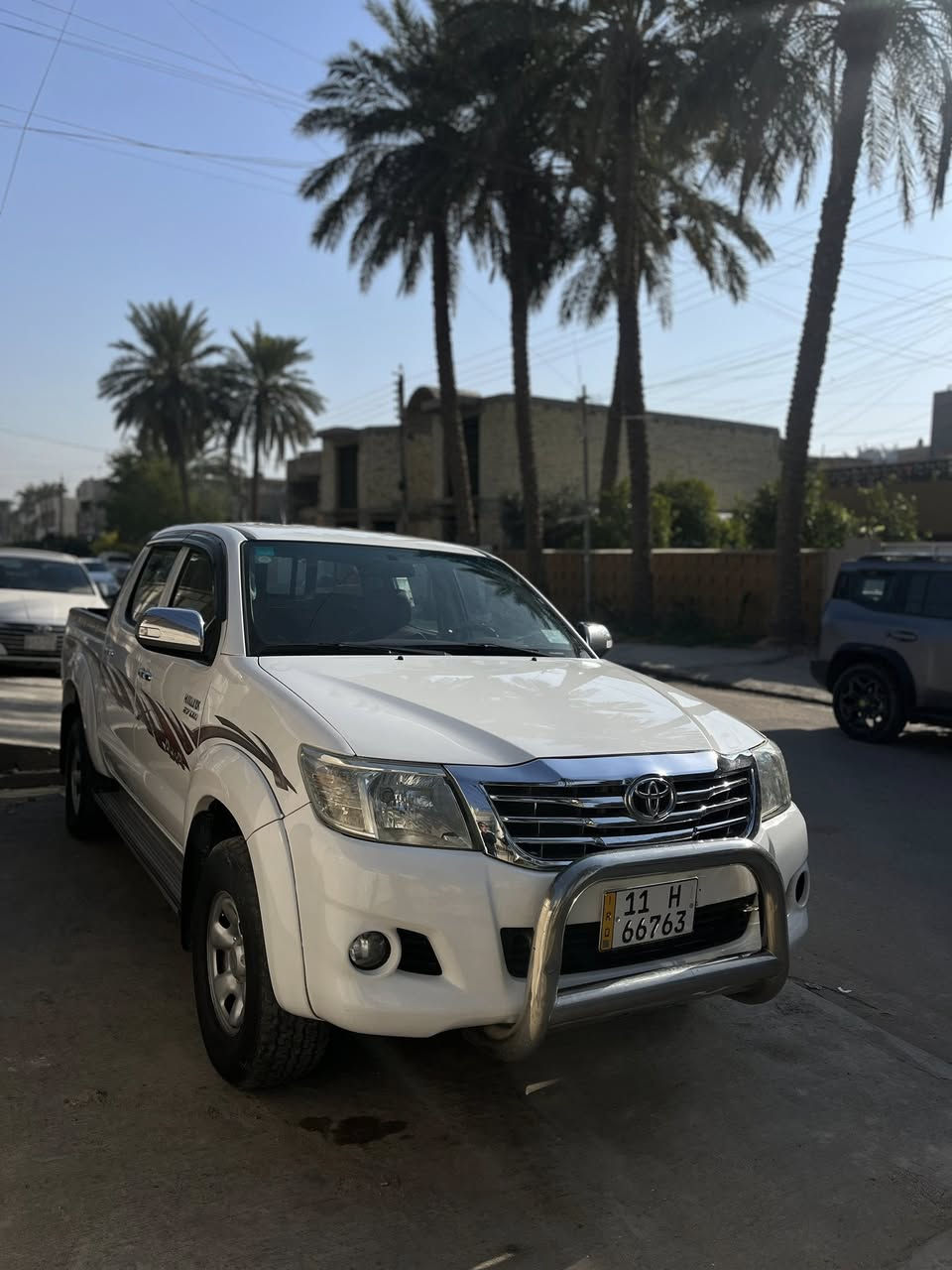 سلام عليكم للبيع تيوتا هايلوكس 2014 كويتي 4 سلندر 2700 بدون صبغ بيه فتح بنيد و جاملغ سياره جديده رقم بغداد الجديد سياره جاهزه بدون نقص مكينه كير صدر تبريد تخم تاير جديد 
السعر 230 وبيه مجال بسيط 
مكاني بغداد السيدية 
***********
