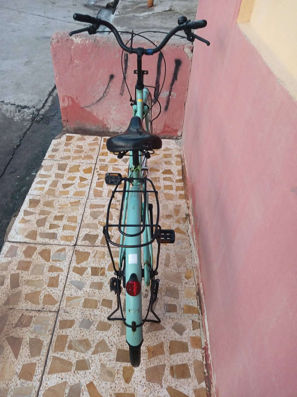 سلام عليكم
بايسكل حجم 26
BD شركه 
النضافه تجي شوفو وماقابيلك بل صور هم 
بايسكل نضيف حيل 
المكان حي فلسطين موصل 
السعر 90 وبي مجال لطيبين  
تحياتي لجميع ومن رخصه الادمن
رقمي 
***********
