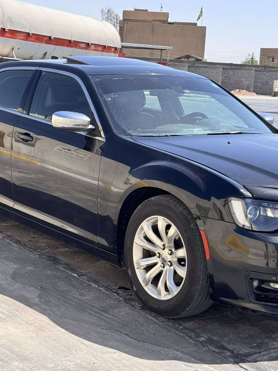 السلام عليكم
اوباما 2016 فول مواصفات c300
السياره بيهه خياسات بلقمارهً
وبيهه تبديل جامل 
بدون دواخل ايرباكاتهه كلهه سليمه 
ماشيه 165 
السعر 160 وبيهه مجال لشراي 

***********
