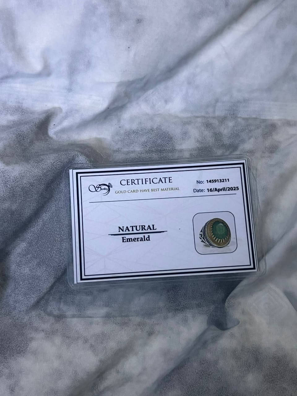 السلام عليكم اللهم صلي عل محمد وال محمد زمرد شنو المنشاء ماعرف والله وياه الشهادة صياغه جميلة العنوان بغداد حي النصر رقم *********** السعر 50 قفل
