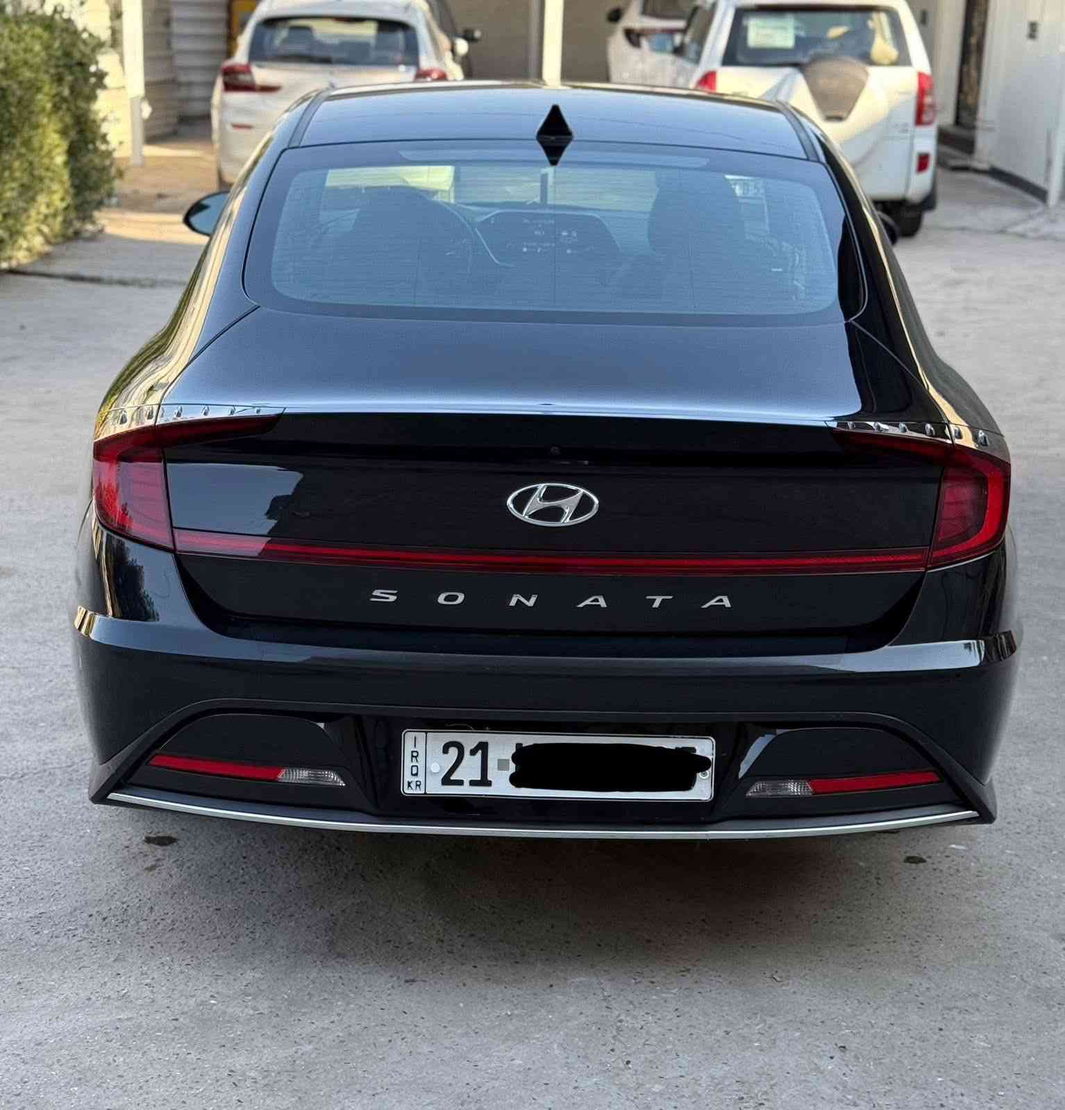 ا
يا الله 
سوناتا 2021 سيارة كلش نظيفه
ماشية 48 الف
 0772 161 6628‬
محرك 2500 الجبير المرغوب 
شاشة جبيرة كامرا دوراه
4 وضعيات قيادة
هاندبريك بصمه
صندوك بصمه
اوتو هولد
اوتو ستوب
تحديد مسار 
تحكمات ستيرن
رادار 
باقي المواصفات معروفه 
سعر 142$ بيع او مراوس بيها مجال قليل 
ايرباك ستيرن فقط وراجع سستم اصلي
محرك كير صدر لغود شواصي كلها كفاله
مكان سيارة بغداد السيدية
