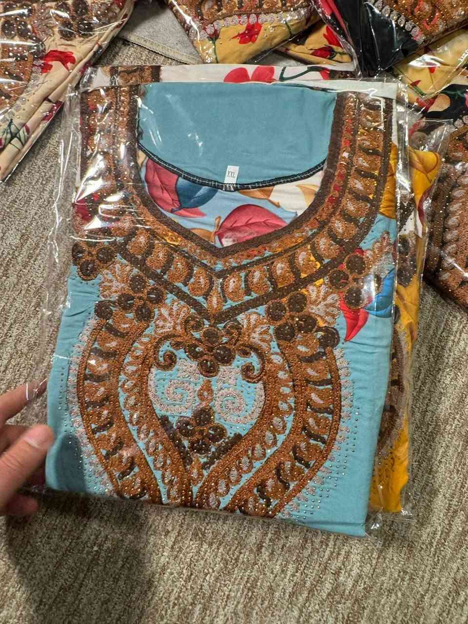 مخاور سعر الدرزن 90 الف
 #تخفيضات #مخازن_الشورجة_حصرآ


**إذا كنت صاحب هذا الإعلان وتريد حذفه لأي سبب، رجاءا أرسل رسالة إلى الدعم الفني**