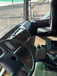 للبيع مديل 2002 كفاله تخم تاير جاهز للعمل للاستفسار 07714439531