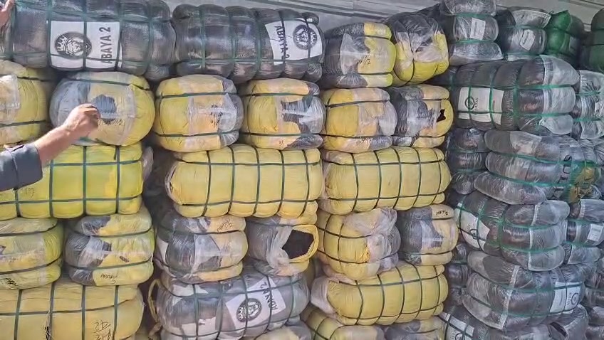 باله جبه وبشت مخبوط كويتي كله صيفي الوزن 40كيلو العدد من 70 لا 80قطعه السعر 160 اطيكم باله كولو الف رحمه عل والديك تسترزقون منهن ورخيصه جداً بل نسبه السوك موسم صيفي ومعلك الكميه كلش قليل اتصل عل الرقم وات ساب *********** توصيل مجاني الكل العراق

