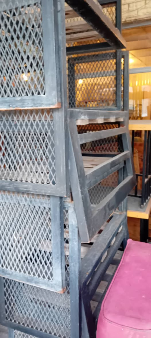 طاولة مع ٢ مصطبة حديد عدد٦  سعر السيت ب ١٥٠ الف


**إذا كنت صاحب هذا الإعلان وتريد حذفه لأي سبب، رجاءا أرسل رسالة إلى الدعم الفني**