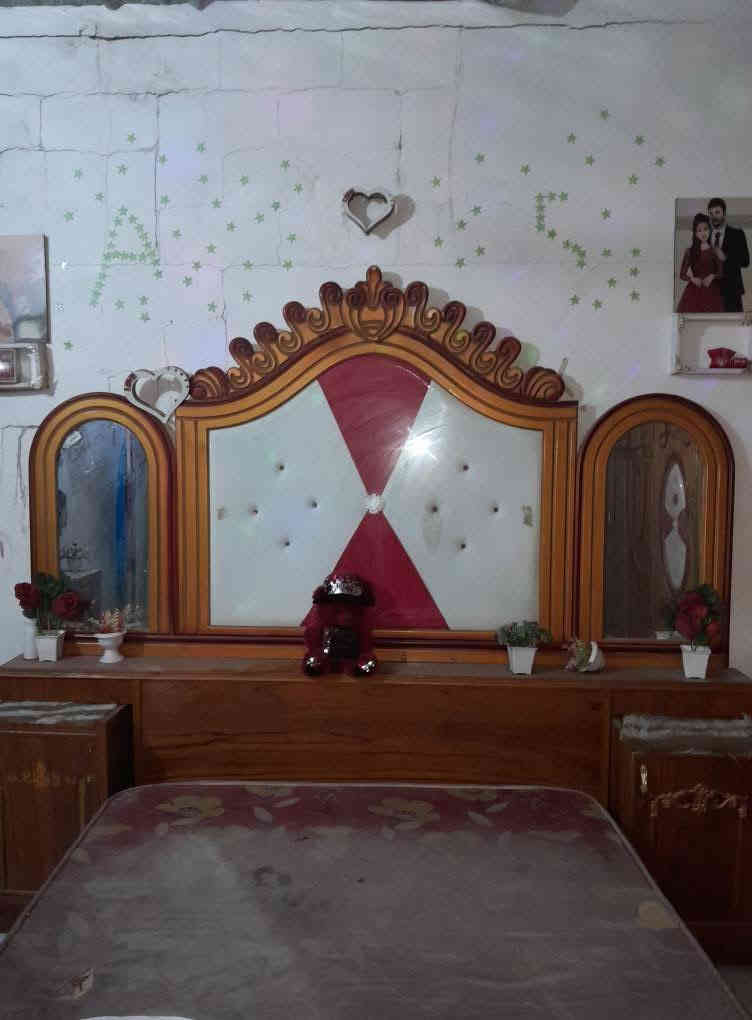 غرفه نوم للبيع مستخدم شي قليل صارلهة شهر من مشتريهة  كنتور 5 ابواب
زائد زاويه وميز تواليت  وميز جرباية كلهة جديده سعر 600 مكاني بغداد فلكه حي نصر متواجد فقط وتساب ***********
