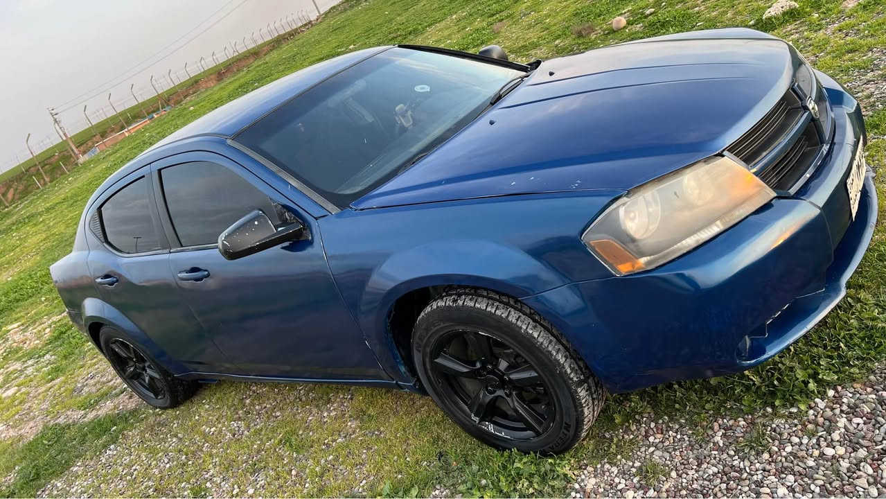 دوج ئه ڤينجر موديل ٢٠١٠ رقم بغداد سه نه وي پلاستيك رقم سه نه وي ئه وه ليات به شه رت گير ماكينه كاره باي به شه رت براوه دينگه و شانه كاني به شه رت عامه بو جواني 
ته له فون /*********** واتساب أربيل, العراق
