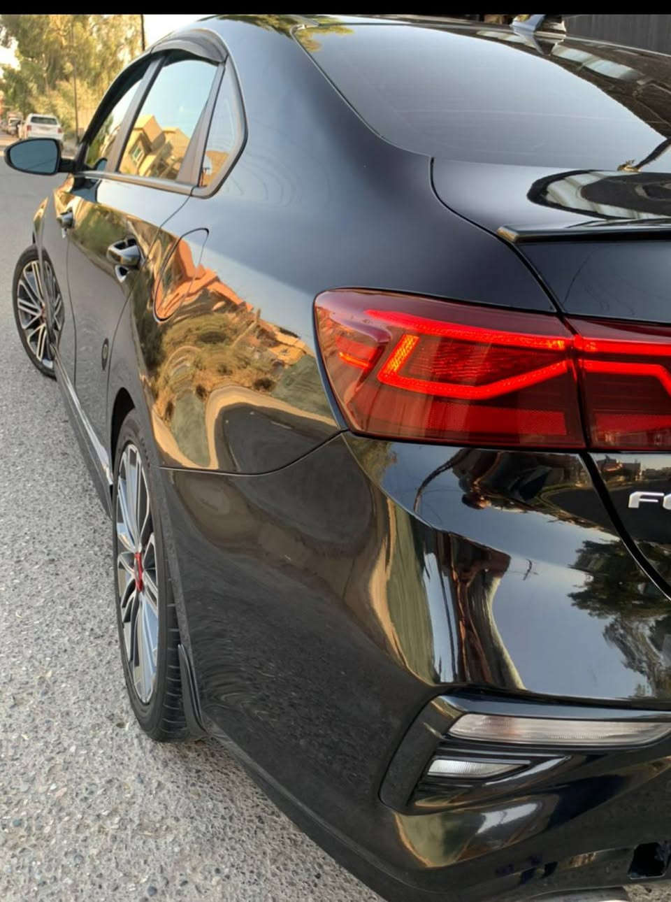 🛑كيا فورتي 2021 🛑
🛑المواصفات 1/1 اعلى فئة 🚩 
🛑سلايت
🛑بصمة تشغيل ابواب وصندوك بصمة .
🛑شحن وايرلس
🛑محرك 16 توربو (204 حصان) صاروخ
🛑كاميره  خلفية دوارة.
🛑رادارات 360 درجة ( امامي جانبي خلفي) .
🛑رادارات خلفية توقف ذاتي مانع اصطدام.
🛑كشن تدفىة استيران تدفىة 
🛑مانع التصادم الامامي والخلفي.
🛑تحكمات ستيرن 4 جهات فول.
🛑ثلاث وضعيات قيادة (ايكو-سبورت-سمارت).
🛑مثبت سرعة ذكي ( التحذير عند مغادرة المسار ).
🛑بدون كيبل يربط التلفون واير ليس و GPS.
🛑ويل كب 17 جيتي لاين بلادي.

🛑لايت فراشة اصلي  زينون ابيض عالي وناصي.
🛑المراية الجانبية كهرباء.
🛑اضواء ترحيب عند الاقتراب.
🛑 بك لايت ليد وسكنات لد.
🛑اشاير بلمراية.
🛑نقطة عمياء.
🛑كير توماتيك .
🛑رادار امامي تحديد مسار وقيادة الية ورادار جانبي 
🛑السياقة على خطوط الشارع
🛑مانع انزلاق نظام التركشن.
🛑تبريد ثلج  قطعتين شاشة دبل فريز  منفصل.
🛑فتح الصندوق الذكي عند الاقتراب.
🛑مثبت سرعة ذكي ( التحذير عند مغادرة المسار ).
🛑تدعم نظام الابل كار بلي والاندرويد اوتو بدون كيبل.
🛑يربط التلفون واير ليس و GPS.
🛑السيارة بعد بيها هواي مواصفات.
🛑السيارة رقم اربيل
🛑 جديدة وجاهزة بدون أي مصرف.
🛑الضرر جاملغ امامي فقط جهة النفر
🛑عداد المشي 68
🛑فحم كزوز اصلي.
🛑السعر 155$
🛑مكان السيارة/ الموصل ()
للاستفسار
***********
***********
يوجد بيع وشراء السيارات المتضررة والجديدة داخل هذه
الصفحة
نستقبل عروضكم لبيع السيارات فقط من الشرعي نحن غير مسؤولين عن أي اختلاف بين الطرفين من تحويل + تِجيك السيارة عند السونار الي ما يفحص عند السونار ويأخذ ثقة من صاحبها أو يأخذ كلام يتحمل المسؤولية لكون فحص السيارة عند السونار ( 15 الف)
             (( نحن فقط دلالية  ))
((( يكون الاتفاق بين البائع والمشتري فقط)))
