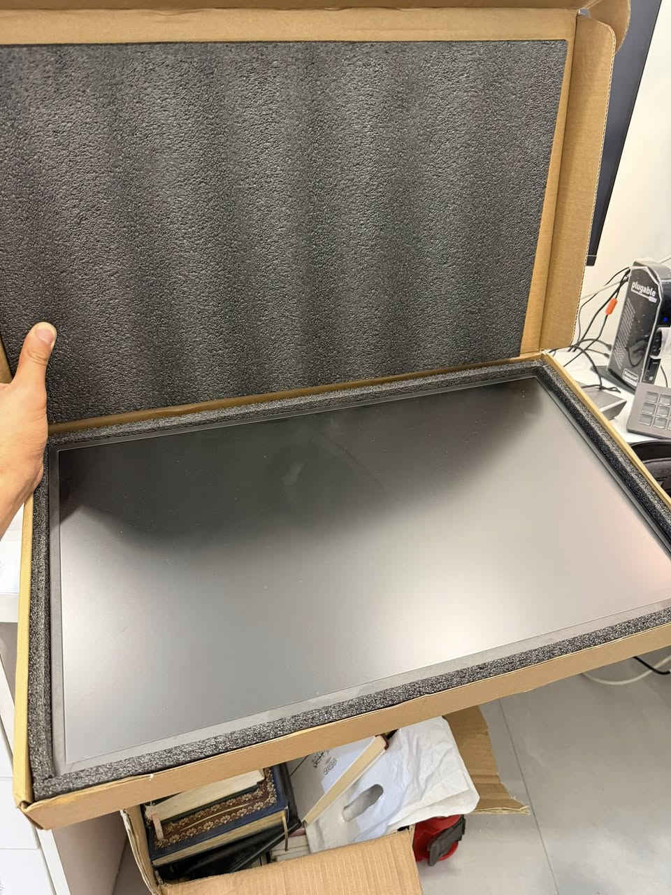 Portable monitor شاشه بورتبل
المواصفات : 
نحيفه slim و خفيفه 
حجم 24inch 
دقه 2k 1440p 
تردد 144hz 
نوع البنل ips 
تربط تايب سي و hdmi 

اخوان هالشاشات اسعارهن خياليه بالمكاتب 
مع كامل ملحقاتها 
السعر ١٦٥ الف


**إذا كنت صاحب هذا الإعلان وتريد حذفه لأي سبب، رجاءا أرسل رسالة إلى الدعم الفني**