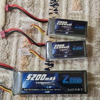 بطاريات سيارات • ٣ قطع • موديل مجهول