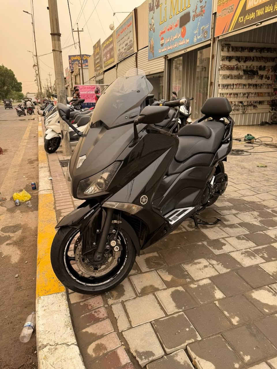 السلام عليكم تي ماكس نضيفه حيل كفاله عامه مديل. 15 ماشيه 23الف الدراجه بعدهي بحله الوكاله ماخذه من معرض الواثق واريد ابيع مستعجل عله بيعته رايده ب30وبيه مجال بصيط البكان بغداد الرقم ‏‪0783 890 2311‬‏
