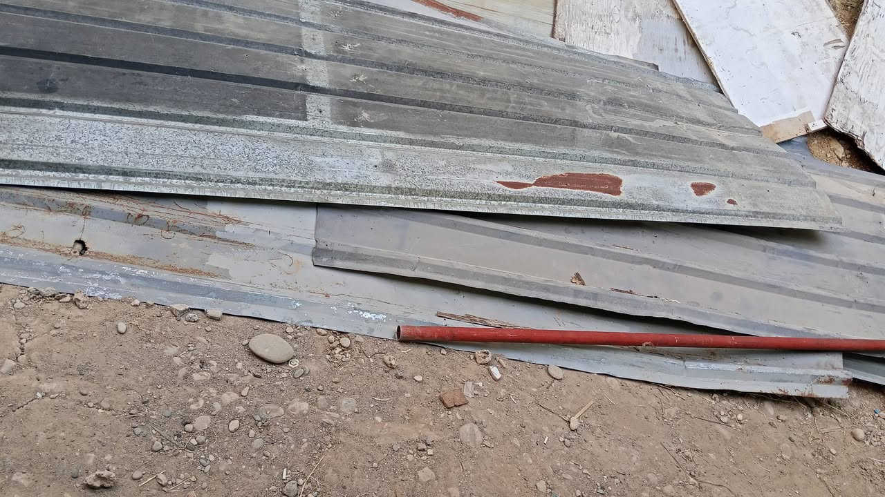 رفوف حديد ثقيل عدد ٤ جينكو مستعمل عدد ٨ للبيع اتصال على رقم ***********
