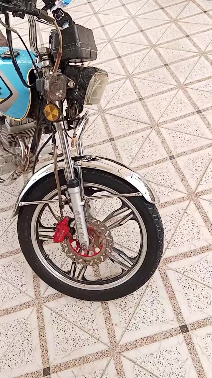 دراجه سونك للبيع حجم المحرك 150s دراجه خير من الله ومحركها مكفول ا للتواصل فقط واتساب***********المكان الحسينيه مال راشديه
