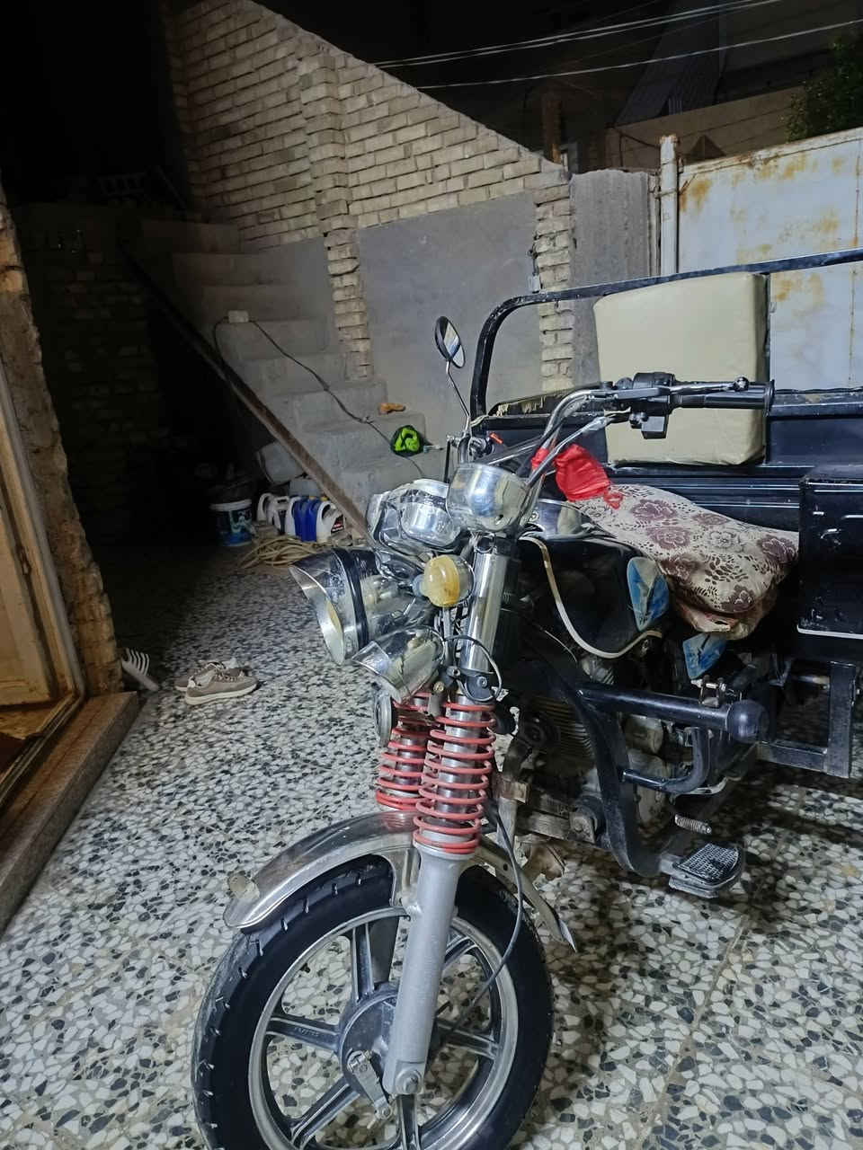 السلام عليكم ستوتة للبيع جاهزة مجهزة موديل 23 مكفولة من كلشي الستوتة مالت جناي مكاني كربلاء للتصال //***********
