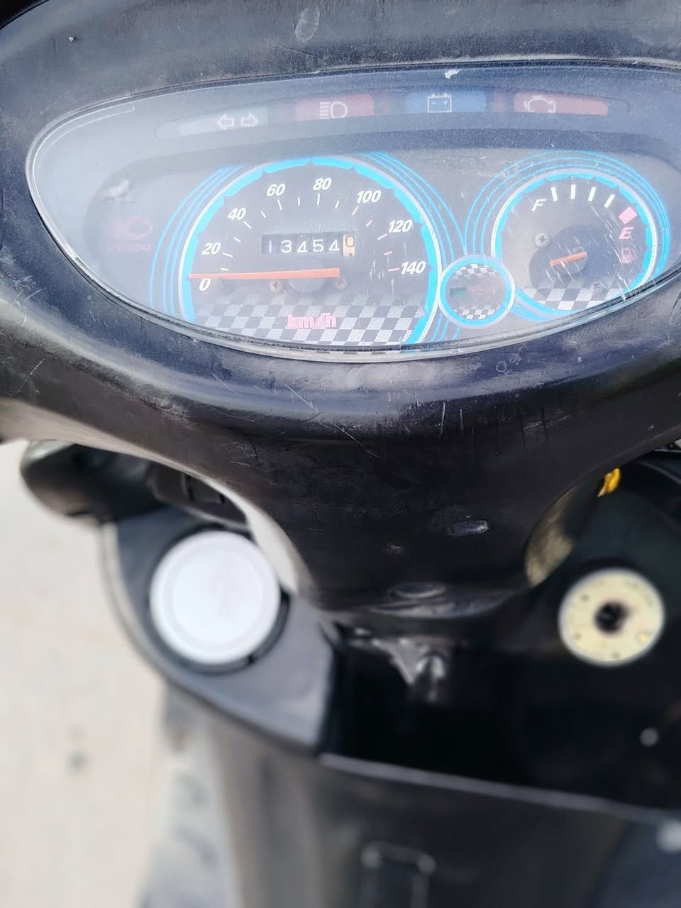 سلام عليكم 
كامكو مديل 14 صار شهر طالعه من رمبه
ماشيه 13 الف حقيقي
السعر 675 بيه مجال قليل
قضاء الفجر ***********
