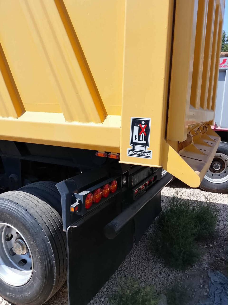 للبيع سكانيا Scania 2014
بلادي باج بطن
رقم بصرة إنكليزي
بسمنة تحويل مباشر
عربانة عدادية 4 محاور
تخم تايرات جديد
السيارة جاهزة للعمل وبحالة ممتازة
الموقع: بالحله 

للاستفسار الاتصال على الأرقام:
0771 178 6614
0781 057 0415
