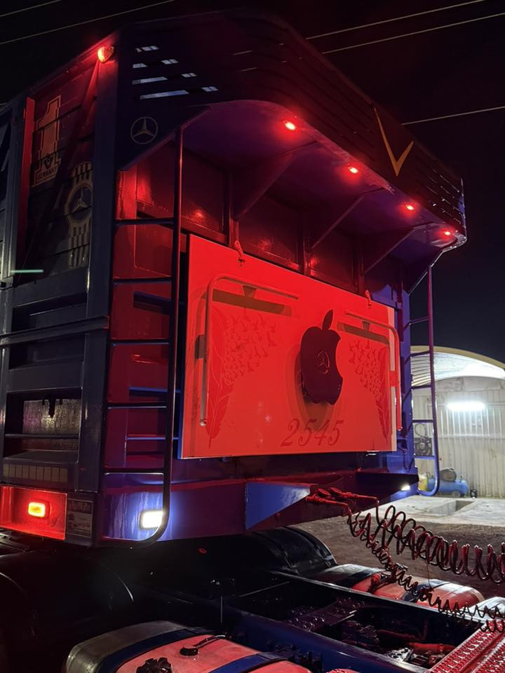 السلام عليكم عربانه للبيع 

فصخ وربط سليمانيه مربوطه 5  محاور 

حداديه خالد الجنابي  شاصي 16 طول العربانه 13/60 
كفاله عامه مامشتغله العربانه 
عنوان بغداد ابوغريب 

 📞.    ***********
