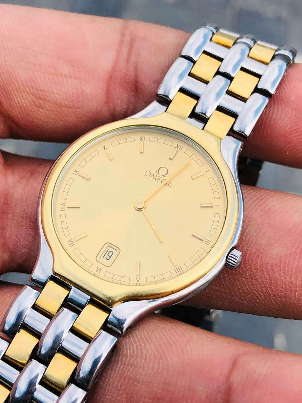 السلام عليكم 
اوميغا دڤيل كوارتز سويسري 
ستيل و ذهب عيار 18
نافذه تاريخ يومي القطر 32
بلادي نظيفه جدا 
السعر 1100 دولار 
يوجد توصيل


**إذا كنت صاحب هذا الإعلان وتريد حذفه لأي سبب، رجاءا أرسل رسالة إلى الدعم الفني**