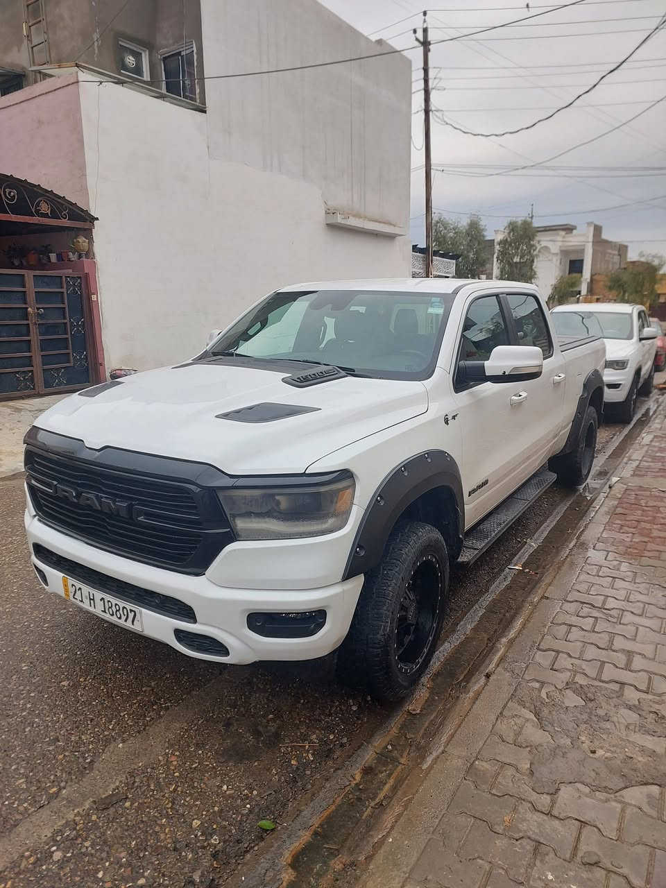 للبيع او مراوس  لاندكروز رام موديل ٢٠٢١ موصفات اسبورت مكفوله طاب لل العراق كلين بدون حادث بيه مكانين صبغ شبرين رقم وسنويه جديد سعر ٣٦٠ بيه مجال ***********
