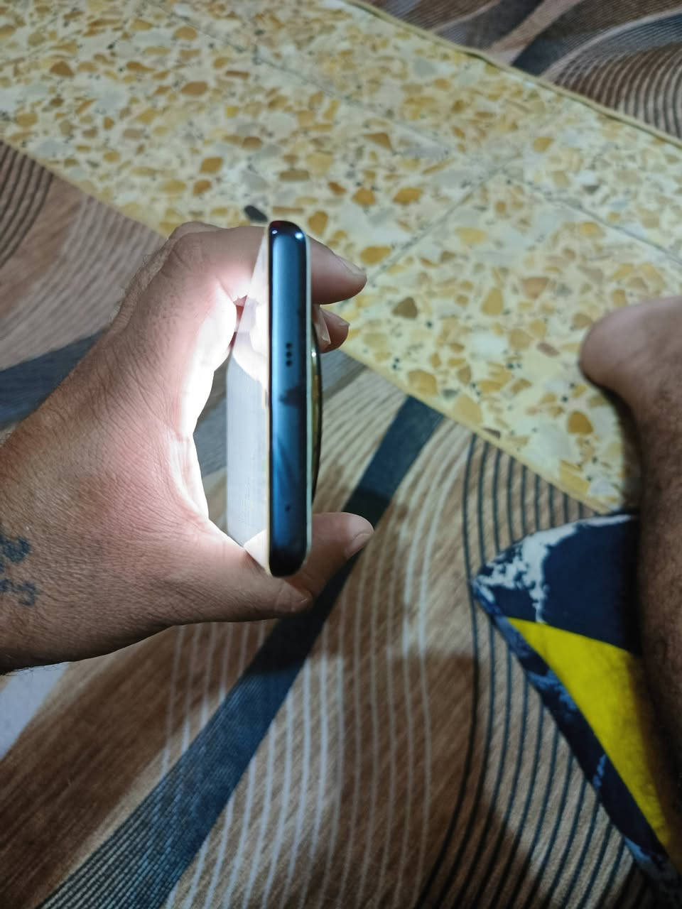 سلام عليكم ريدمي نوت ١٢بروذاكره) ٥١٢(جهازمعروف مواصفاته للبيع سعره(٢٥٠) وتعرفون النضيف بيش جهاز نقص دكمه مال تشغيل وبيه فطوربلشاشه ممئثره عليه لمسه حلو وسريع مكاني بغداد مدينت الصدر***********
