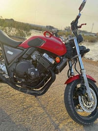 سيبي4 400cc ماشيه 68 الف كفاله عامه من التاير للتاير ميحتاج احجي شي بع...