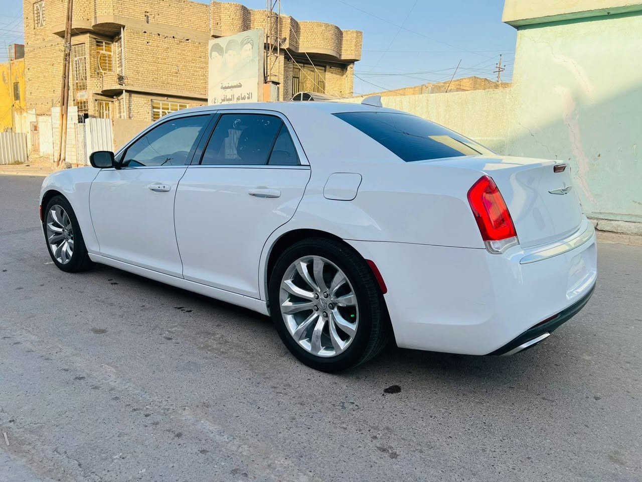 كلايسلر اوباما تورنك 
دخول جديد ضباط  
 موديل 2019 
رقم ديالى 
بدون أيرباك  ماشيه  104 الف
بدون اي قطعه صبغ او تبديل كفاله عامه 
بغداد مدينة الصدر الاورفلي 
اللآستفسار حيدر العبودي ***********
