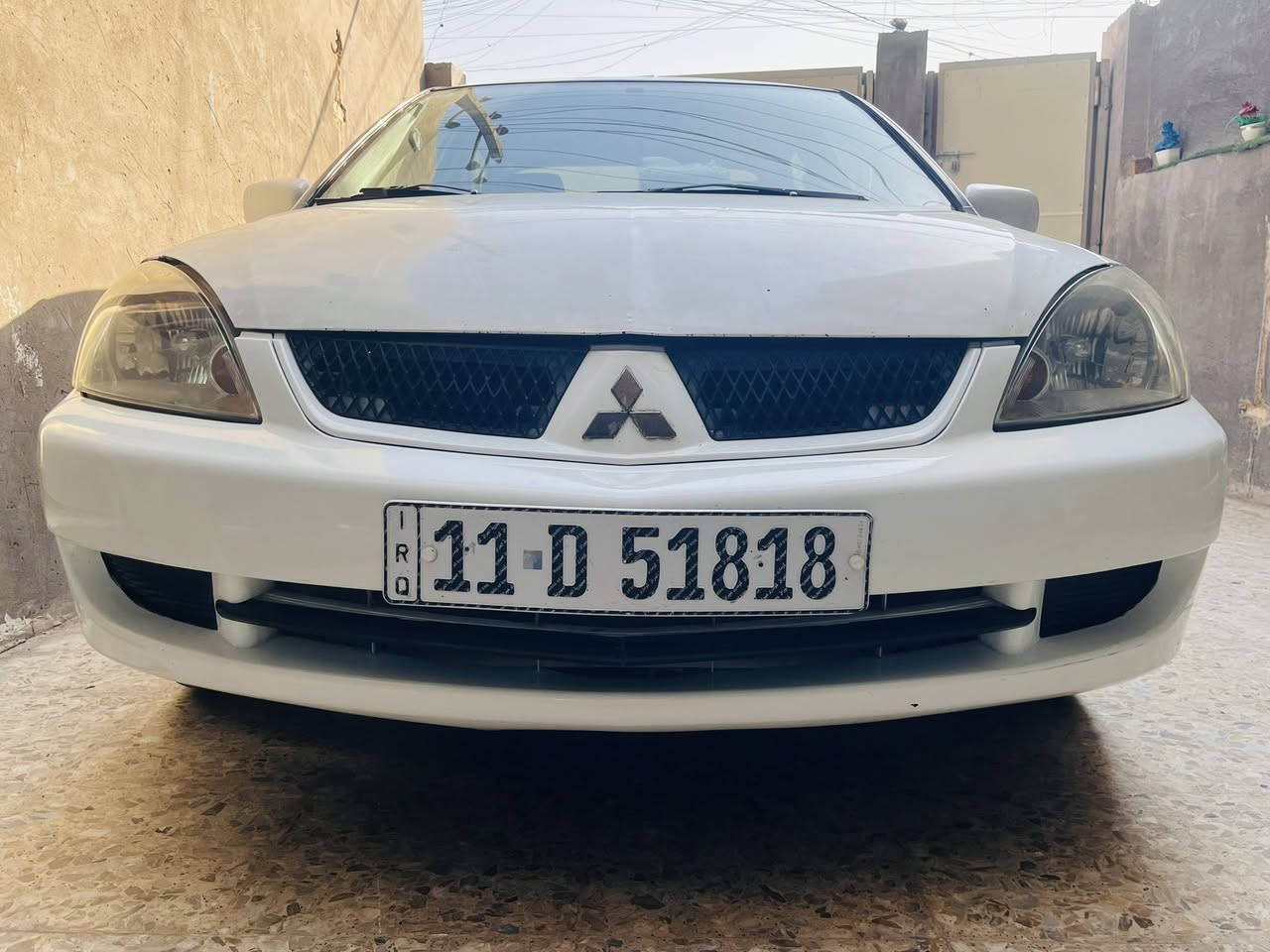 سلام عليكم لانسر للبيع مديل2011 سيارة نظيفة مال جناي صدر امامي جديد  وصدر خلفي نص عمر تبريد كير محرك مكفولات  مكينة 2000  رقم بغداد انكليزي سيارة ما بيهة برغي نقص أعيد واكرر سيارة كلش نضيفة مال جناي موجود سونار بالصور السعر 83 ورقة وبيها مجال بسيط عنواني بغداد الشعب  للاستفسار الانتصال على الأرقام ***********
