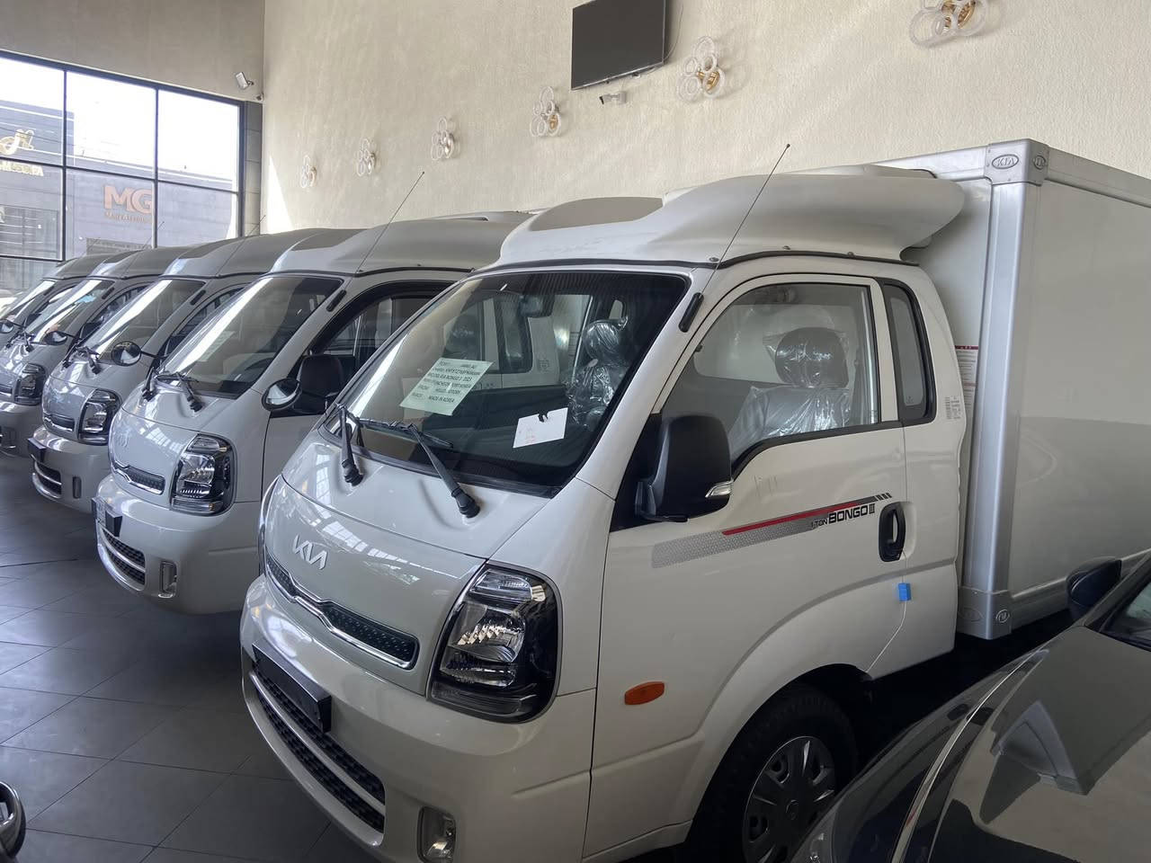 كيا براد مسكر 
كوري اصلي 
محدث 2023 
رقم بغداد 
كير اوتماتيك 
حلقتين  
تجميد 
السعر 215 
شامل الرقم 
العنوان / بغداد / البياع 
***********
