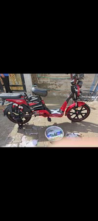 حجم  ( 20 ) دراجه شحن      4 بطاريات 🔋   MB3  موجود وصوت عالي   سرعتها...