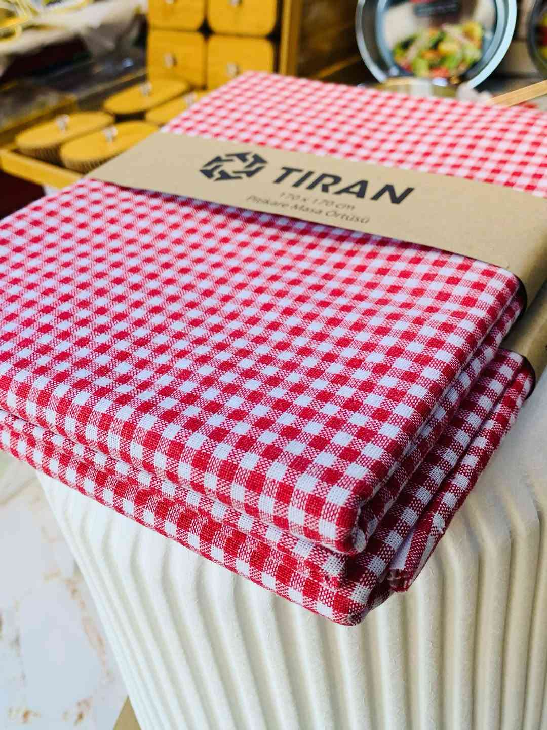 الاورزدي اتكيت وديكور 🎀
مفرش كاروهات قطني تركي ثقيل 170*170 سم ب10 
متوفرتوصيل للجميع محافظات العراق 🚚
الاورزدي / يقدملكم كل مايحتاجة المنزل من ديكورات 
ومستلزمات منزلية نتعامل بالاصلي فقط . 
من افضل الانواع الموجودة في الاسواق
لمسة منزل فاخرة وحديثة للمنزلك 
العنوان ( واسط قضاء الحي ) 
الموقع مثبت داخل البيج 
اوقات العمل عصر وليل متواجدين 
للاستفسار الاتصال على الرقم *********** 
او مراسلة البيج للطلبات التوصيل 
زورونا اهلا وسهلا بكم 💐💐
