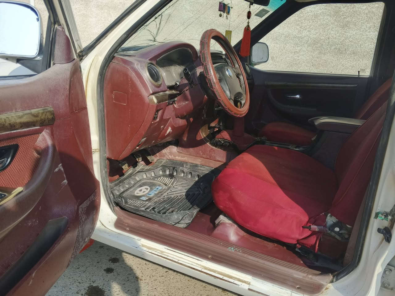 سلام وعليكم بيكم كنوو 2009 سياره بلاديه محرك سعودي بخاخ صدر جديد تايرات جديد محركه بيه شويه تنقيص كهربائيات كلها شغاله تبيرد تدفئه شغله السياره منفيس اورقها موجود كامله مكان السياره صلاح الدين  السعر 29 وبيها مجال رقم الهاتف ***********  *********** اتصل وتدلل
